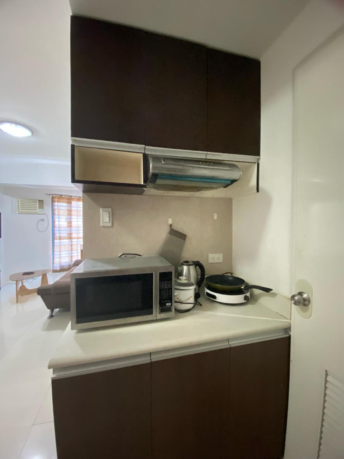 Roxas Blvd Stunning Studio Condo Near Us Embassy Манила Экстерьер фото